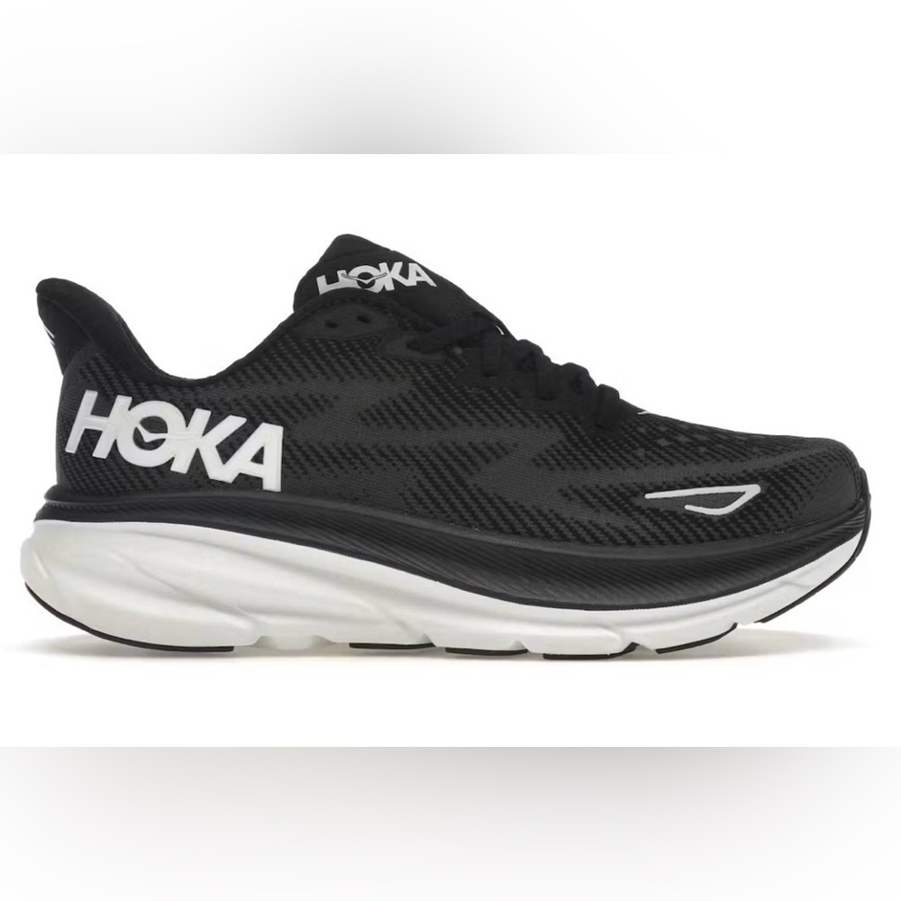 Hoka Clifton 9 women’s Black & White Athletic Shoes size 40